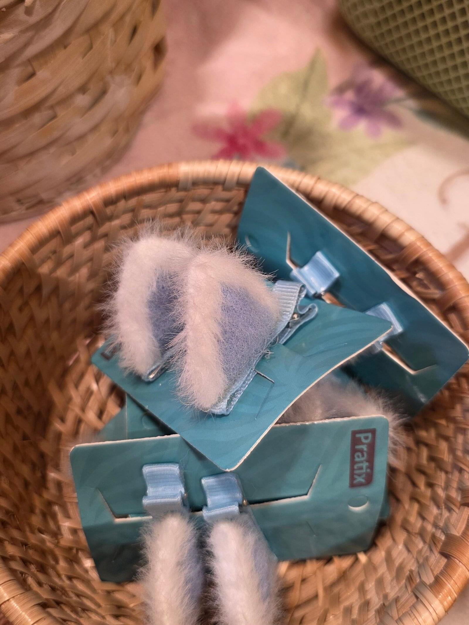 PARES DE PRENDEDORES DE METAL C/ORELHA DE PELUCIA P/CABELOS F306